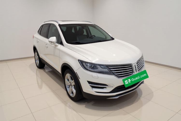 Used Lincoln MKC 2016 2.0T Two-Wheel Drive Luxury Edition Front Right 45 Deg