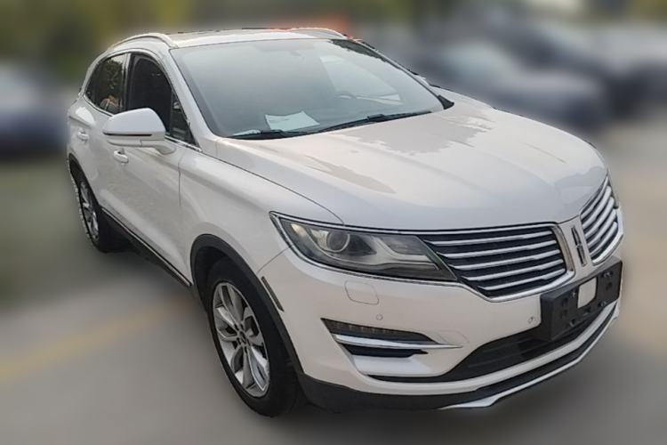 Used Lincoln MKC 2016 2.0T Two-Wheel Drive Luxury Edition Front Right 45 Deg