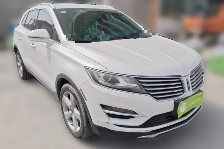 Used Lincoln MKC 2016 2.0T Two-Wheel Drive Deluxe Edition Front Right 45 Deg