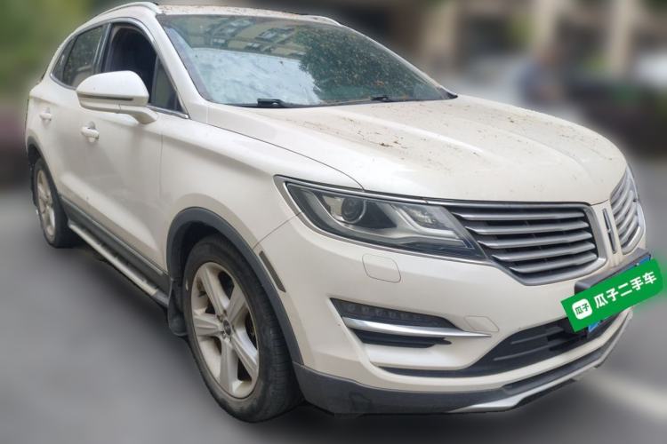 Used Lincoln MKC 2016 2.0T Two-Wheel Drive Deluxe Edition Front Right 45 Deg