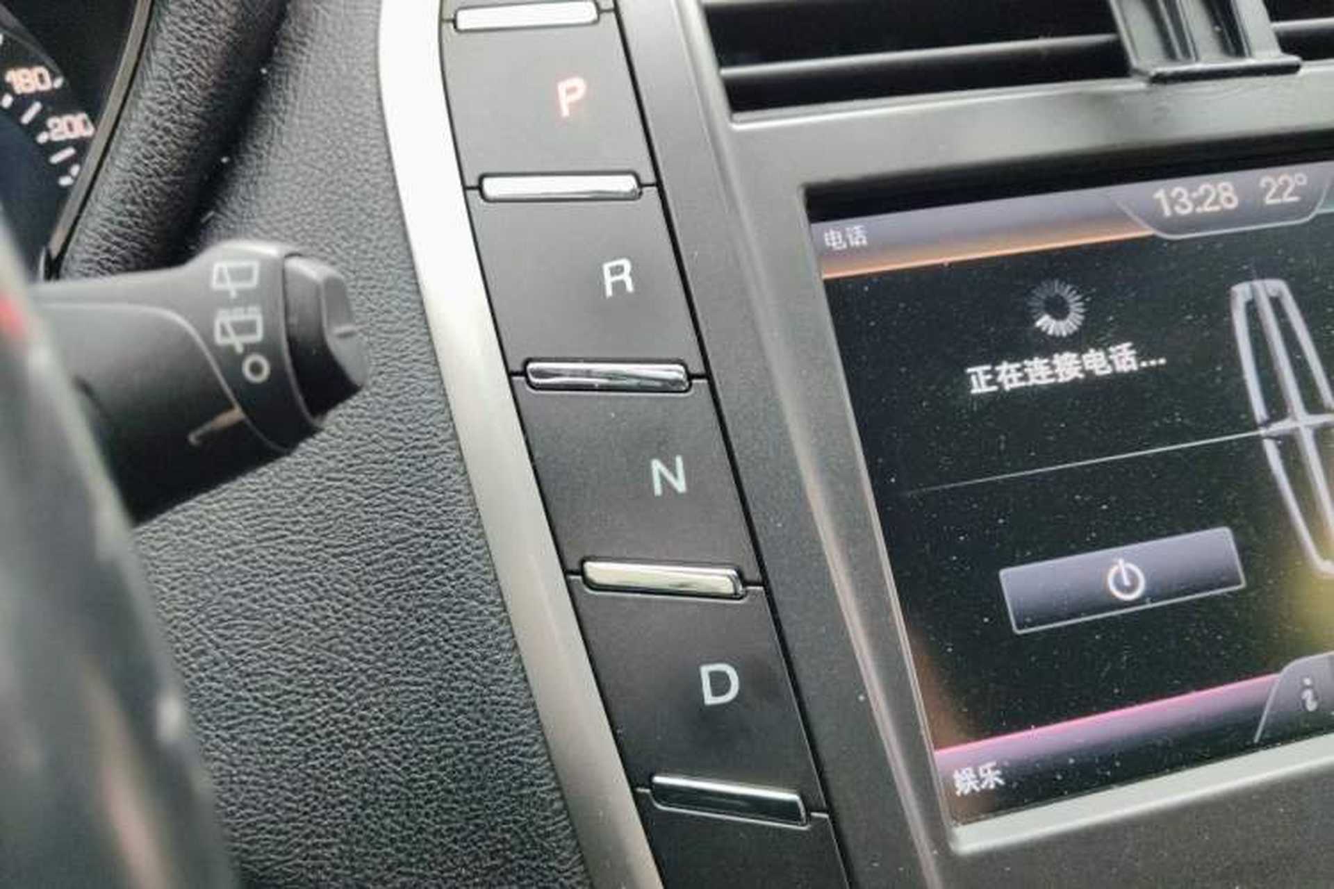 Used Lincoln MKC 2016 2.0T Two-Wheel Drive Deluxe Edition Gear Lever