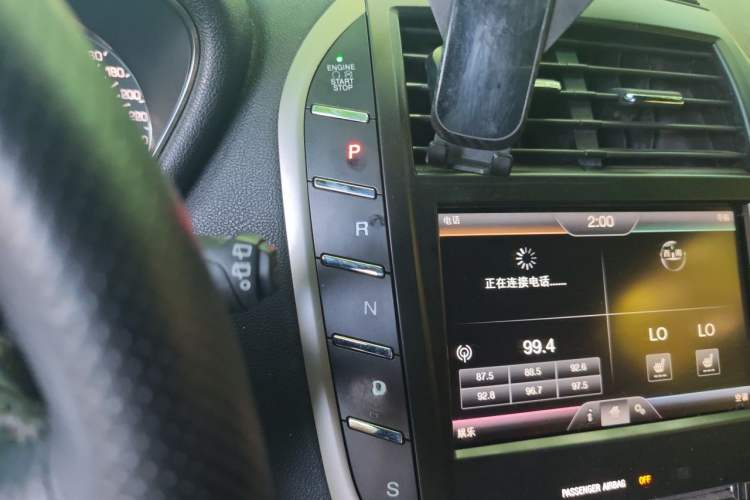Used Lincoln MKC 2016 2.0T Two-Wheel Drive Deluxe Edition Gear Lever