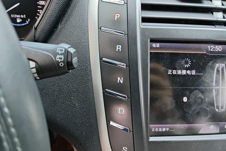 Used Lincoln MKC 2016 2.0T Two-Wheel Drive Deluxe Edition Gear Lever