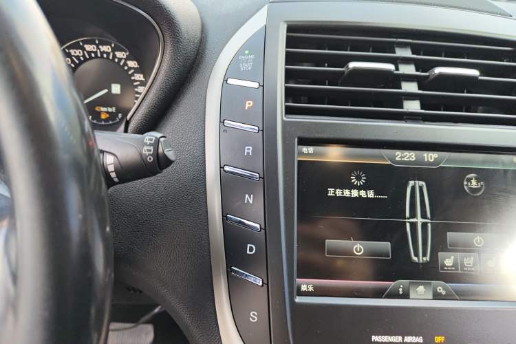 Used Lincoln MKC 2016 2.0T Four-Wheel Drive Luxury Edition Gear Lever