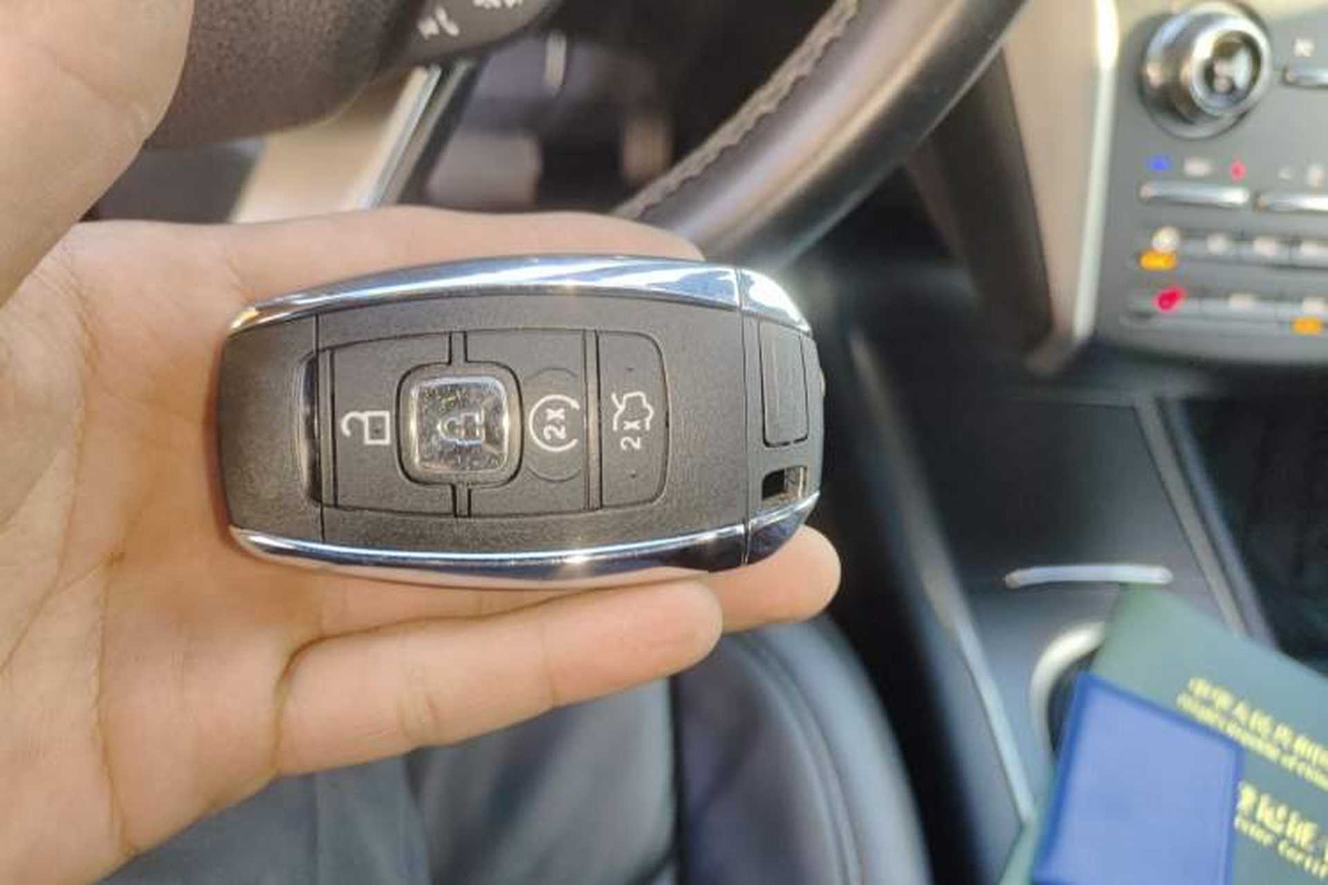 Used Lincoln MKC 2016 2.0T Two-Wheel Drive Deluxe Edition Interior 1