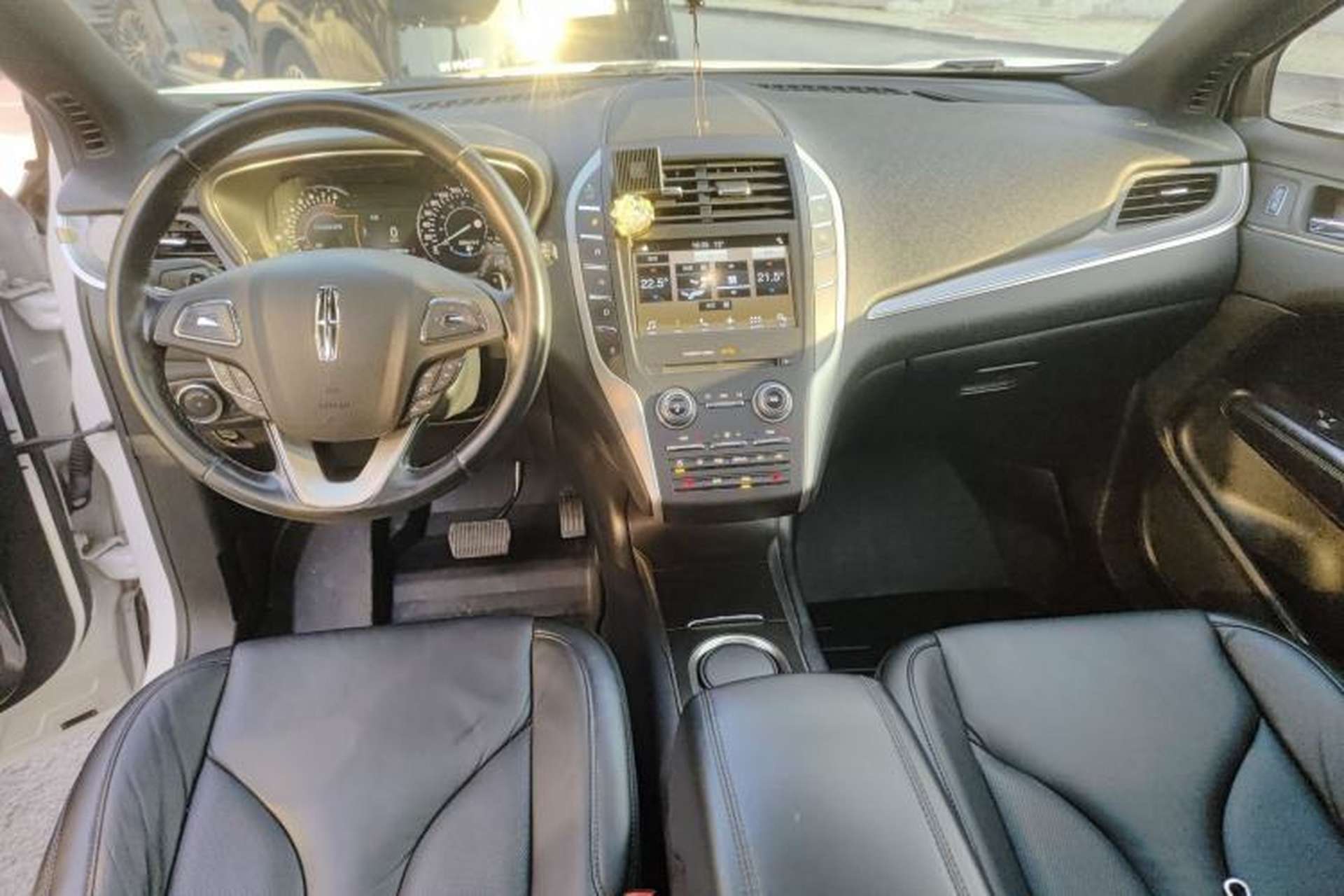 Used Lincoln MKC 2016 2.0T Two-Wheel Drive Deluxe Edition Interior 2