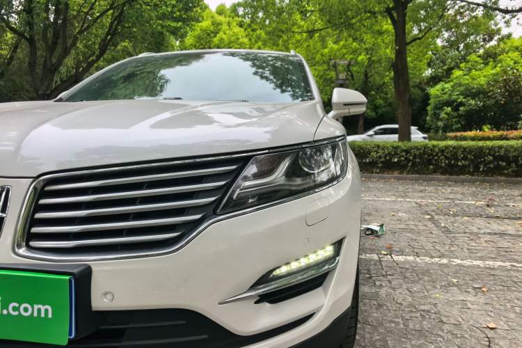 Used Lincoln MKC 2016 2.0T Four-Wheel Drive Prestige Edition Left Front Headlight