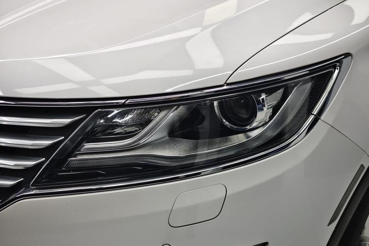 Used Lincoln MKC 2016 2.0T Two-Wheel Drive Luxury Edition Left Front Headlight
