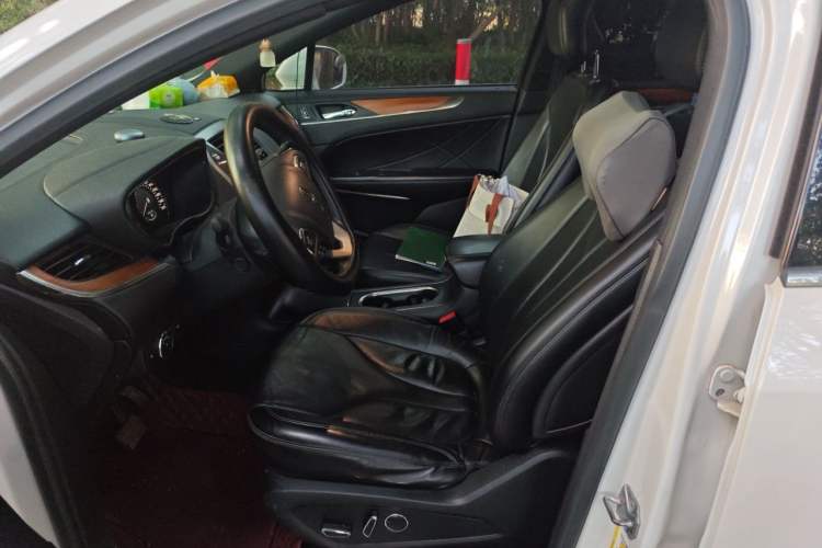 Used Lincoln MKC 2016 2.0T Four-Wheel Drive Luxury Edition Left Front Seat