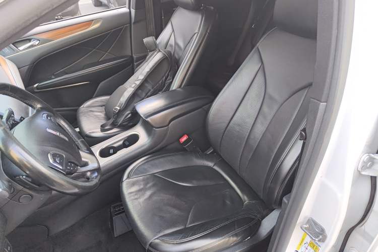 Used Lincoln MKC 2016 2.0T Four-Wheel Drive Luxury Edition Left Front Seat