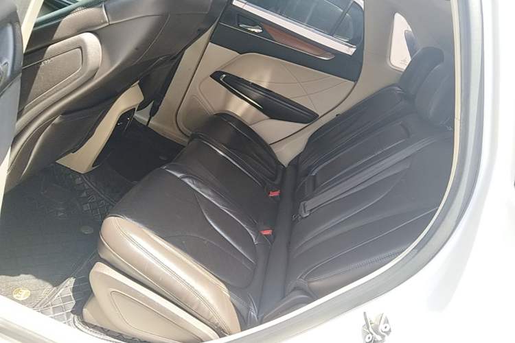 Used Lincoln MKC 2016 2.0T Two-Wheel Drive Luxury Edition Left Rear Seat