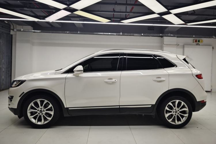 Used Lincoln MKC 2016 2.0T Two-Wheel Drive Luxury Edition Left Side