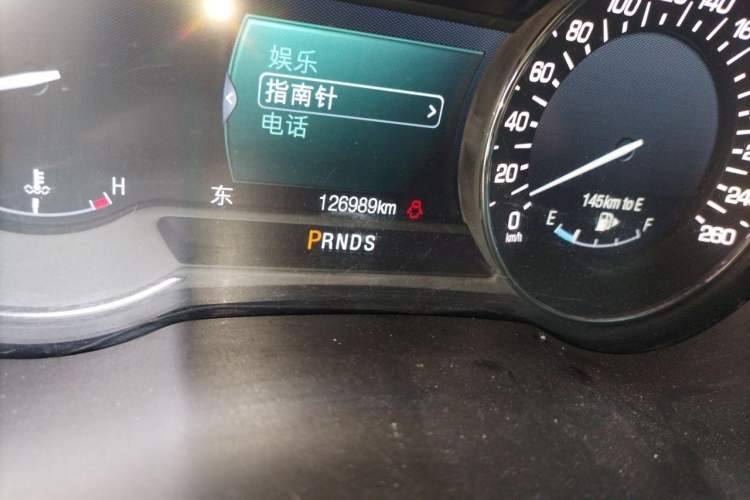 Used Lincoln MKC 2016 2.0T Two-Wheel Drive Deluxe Edition Odometer Close Up