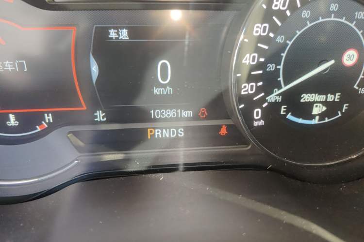 Used Lincoln MKC 2016 2.0T Two-Wheel Drive Deluxe Edition Odometer Close Up