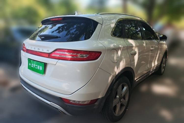 Used Lincoln MKC 2016 2.0T Two-Wheel Drive Deluxe Edition Rear Right 45 Deg