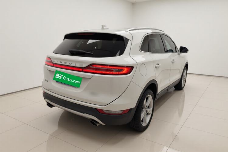 Used Lincoln MKC 2016 2.0T Two-Wheel Drive Luxury Edition Rear Right 45 Deg