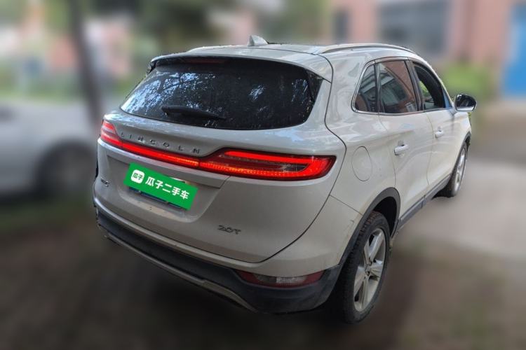 Used Lincoln MKC 2016 2.0T Two-Wheel Drive Luxury Edition Rear Right 45 Deg