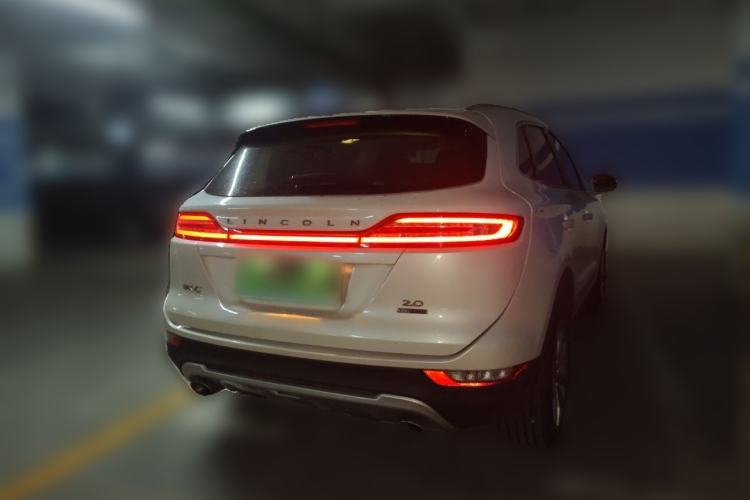 Used Lincoln MKC 2016 2.0T Two-Wheel Drive Luxury Edition Rear Right 45 Deg