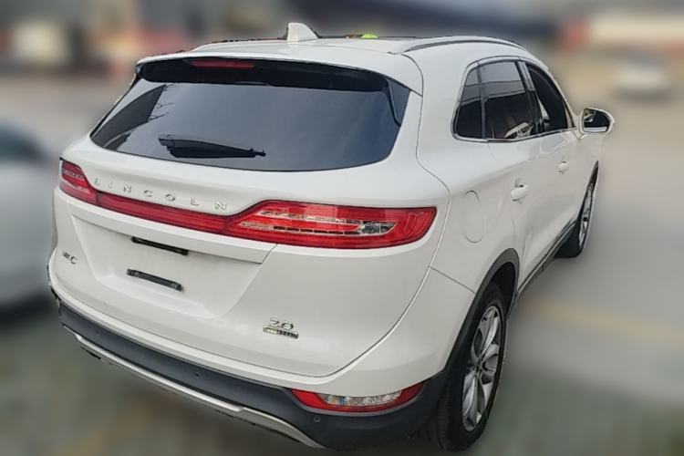 Used Lincoln MKC 2016 2.0T Two-Wheel Drive Luxury Edition Rear Right 45 Deg