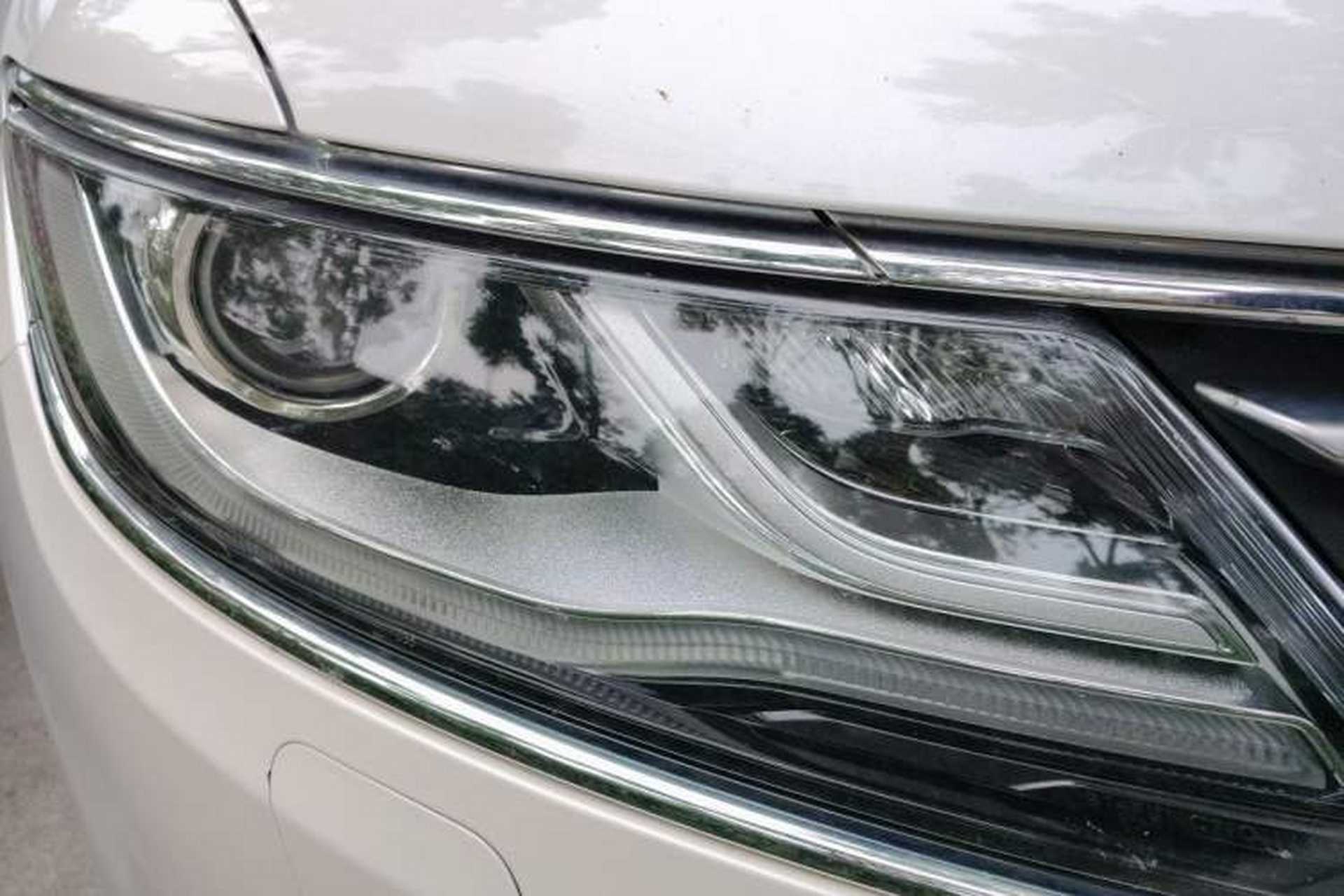 Used Lincoln MKC 2016 2.0T Two-Wheel Drive Deluxe Edition Right Front Headlight