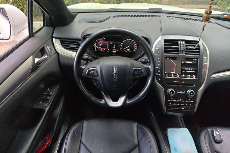 Used Lincoln MKC 2016 2.0T Two-Wheel Drive Luxury Edition Steering Wheel