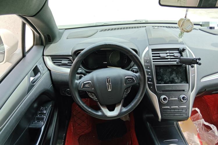 Used Lincoln MKC 2016 2.0T Two-Wheel Drive Deluxe Edition Steering Wheel