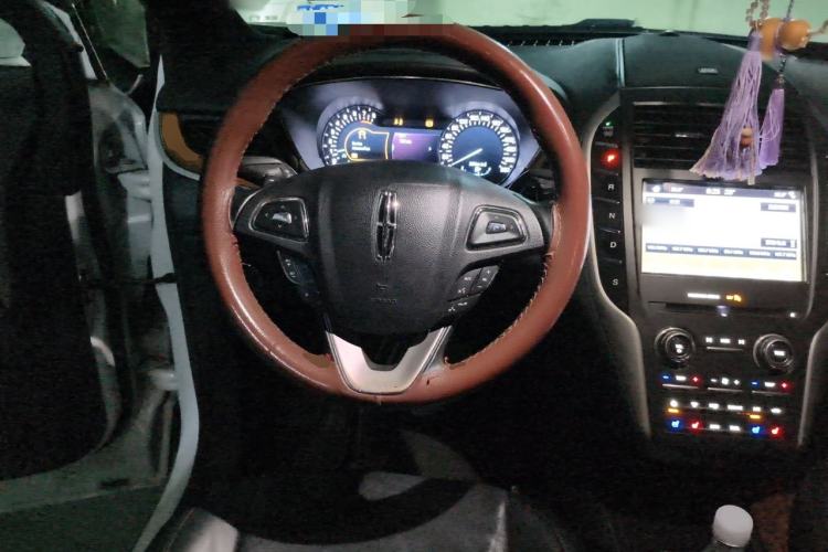 Used Lincoln MKC 2016 2.0T Two-Wheel Drive Luxury Edition Steering Wheel