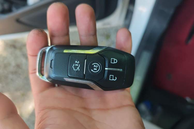 Used Lincoln MKC 2016 2.0T Two-Wheel Drive Deluxe Edition Vehicle Key