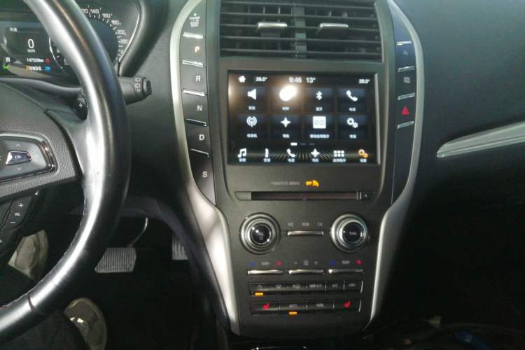 Used Lincoln MKC 2017 2.0T Two-Wheel Drive Deluxe Edition Audio And AC Panel