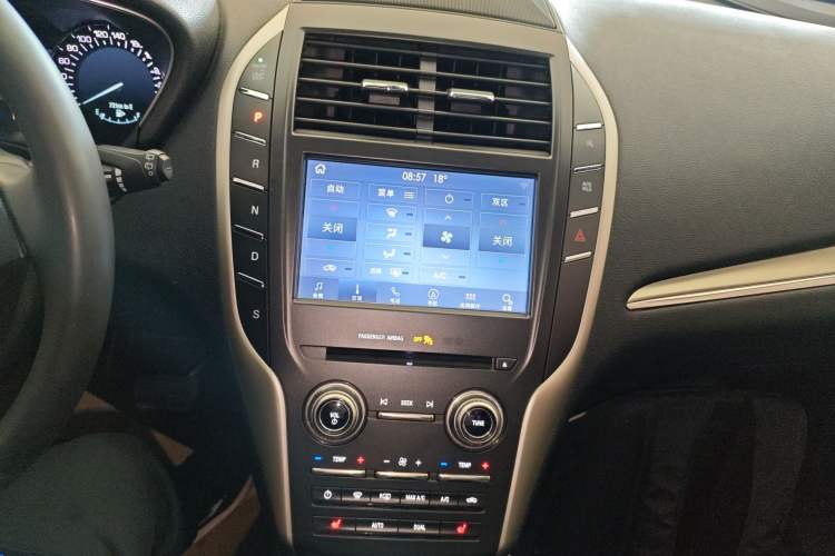Used Lincoln MKC 2017 2.0T Two-Wheel Drive Deluxe Edition Audio And AC Panel