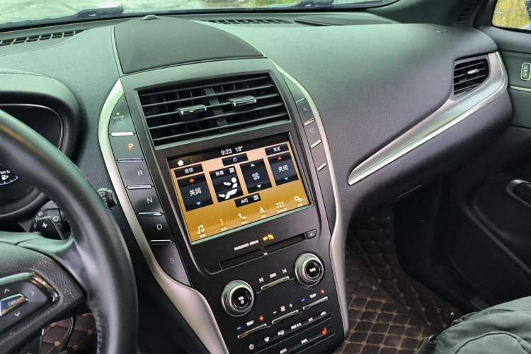 Used Lincoln MKC 2017 2.0T Two-Wheel Drive Deluxe Edition Audio And AC Panel