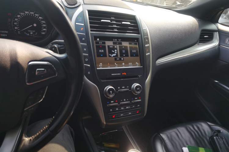 Used Lincoln MKC 2017 2.0T Two-Wheel Drive Deluxe Edition Audio And AC Panel