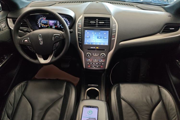 Used Lincoln MKC 2017 2.0T Two-Wheel Drive Deluxe Edition Center Console