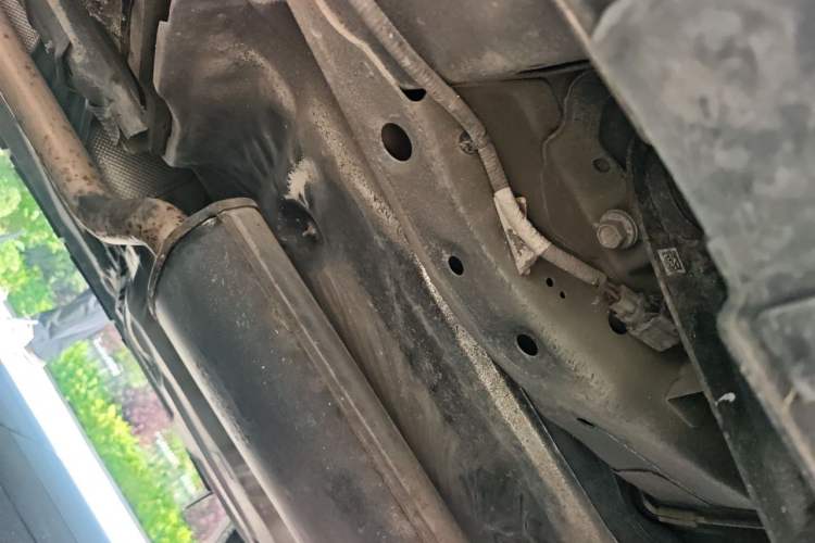 Used Lincoln MKC 2017 2.0T Two-Wheel Drive Deluxe Edition Chassis Rear Left