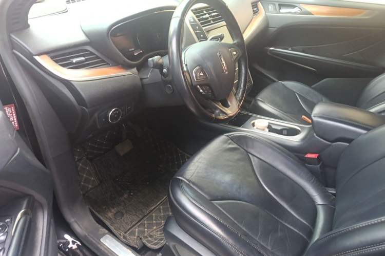 Used Lincoln MKC 2017 2.0T Two-Wheel-Drive Luxury Edition Driver Seat