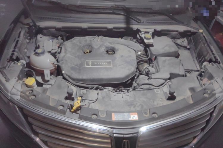 Used Lincoln MKC 2017 2.0T Two-Wheel-Drive Luxury Edition Engine Bay