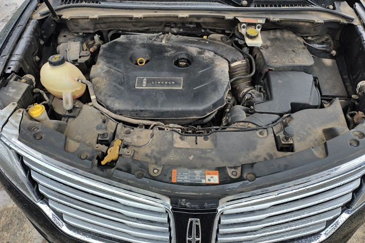 Used Lincoln MKC 2017 2.0T Two-Wheel Drive Deluxe Edition Engine Bay