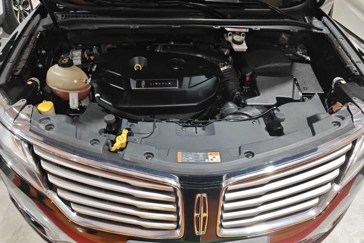 Used Lincoln MKC 2017 2.0T Four-Wheel Drive Zunya Edition Engine Bay