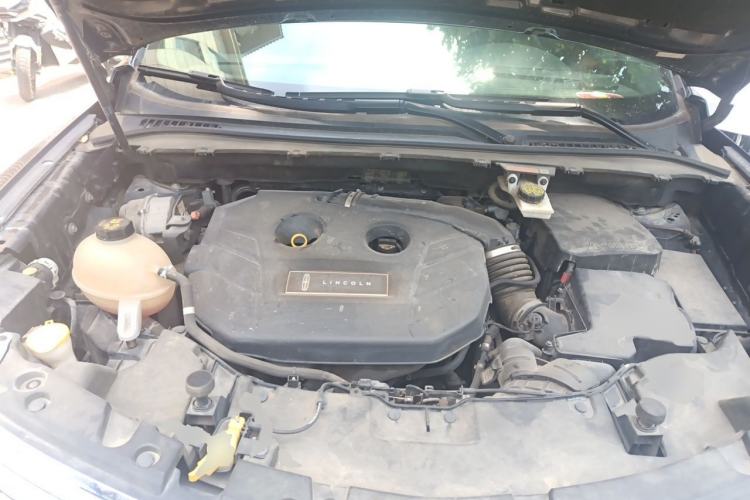 Used Lincoln MKC 2017 2.0T Two-Wheel-Drive Luxury Edition Engine Bay