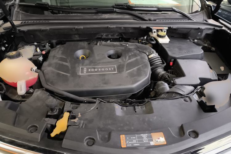 Used Lincoln MKC 2017 2.0T Two-Wheel Drive Deluxe Edition Engine Bay