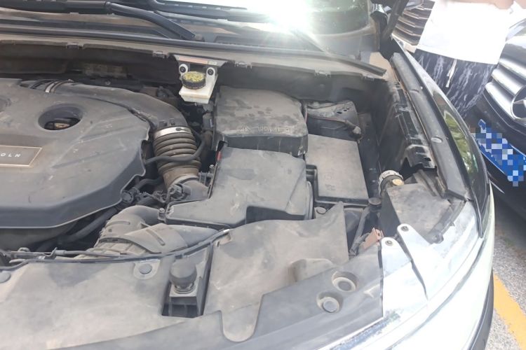 Used Lincoln MKC 2017 2.0T Two-Wheel-Drive Luxury Edition Engine Bay Left