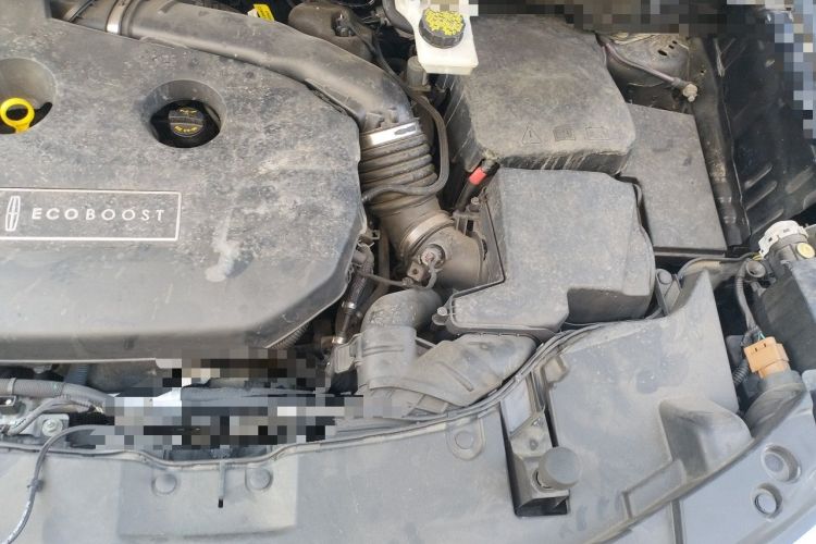 Used Lincoln MKC 2017 2.0T Two-Wheel Drive Deluxe Edition Engine Bay Left
