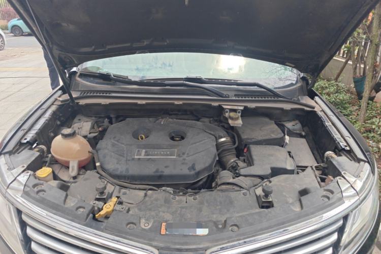 Used Lincoln MKC 2017 2.0T Two-Wheel Drive Deluxe Edition Engine Bay
