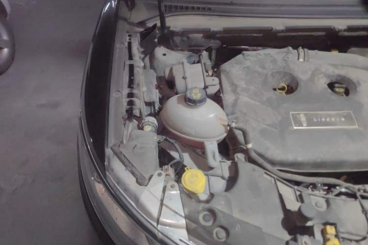 Used Lincoln MKC 2017 2.0T Two-Wheel-Drive Luxury Edition Engine Bay Right