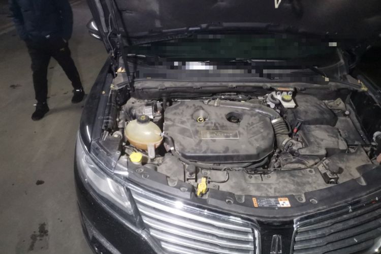 Used Lincoln MKC 2017 2.0T Four-Wheel Drive Zunya Edition Engine Bay Right