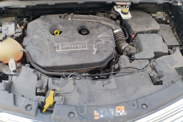 Used Lincoln MKC 2017 2.0T Two-Wheel Drive Deluxe Edition Engine Bay
