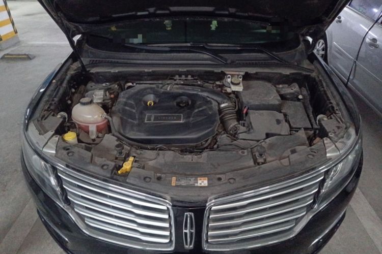 Used Lincoln MKC 2017 2.0T Two-Wheel Drive Deluxe Edition Engine Bay