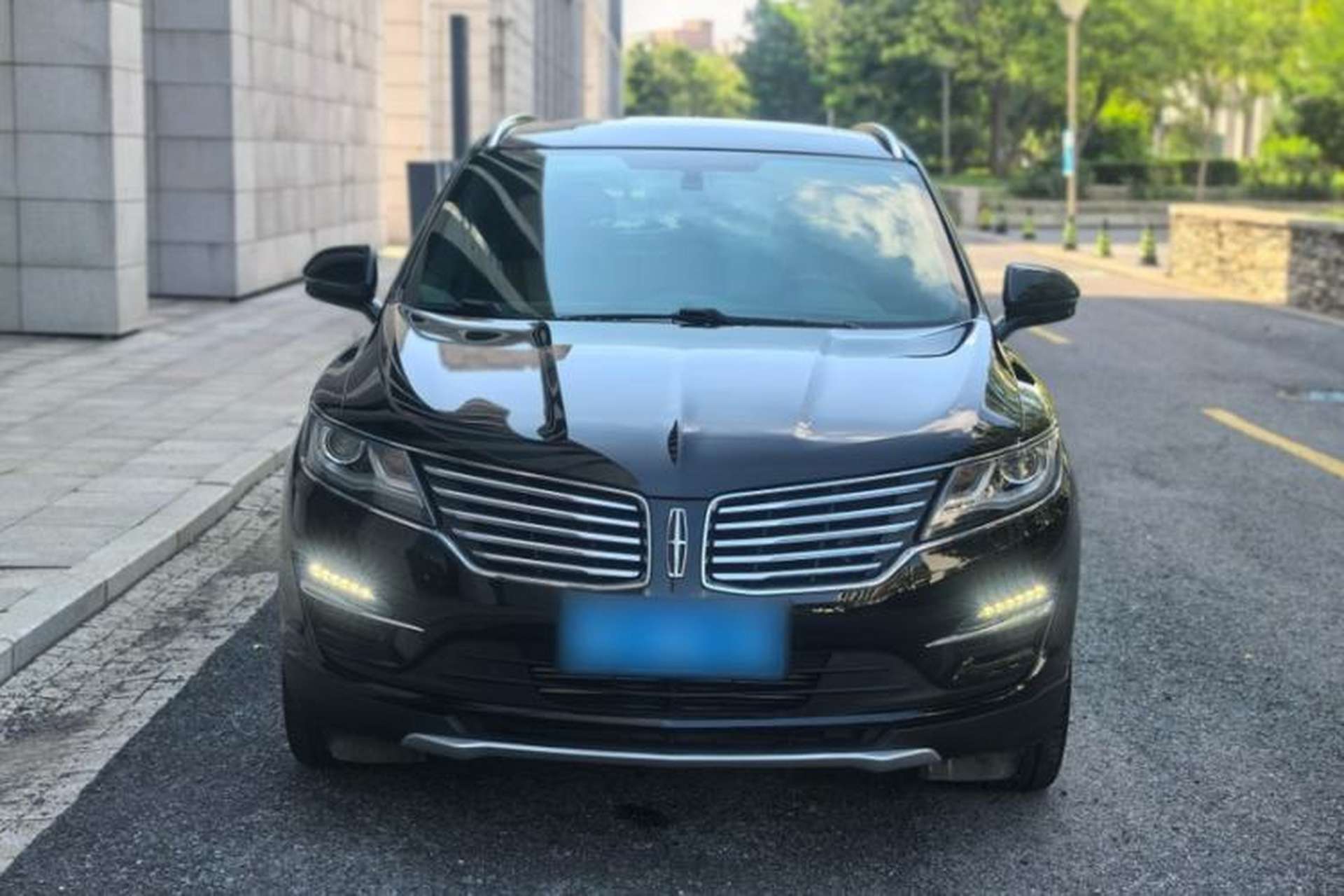 Used Lincoln MKC 2017 2.0T Two-Wheel Drive Deluxe Edition Exterior 1