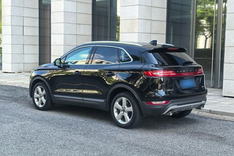 Used Lincoln MKC 2017 2.0T Two-Wheel Drive Deluxe Edition Exterior 1