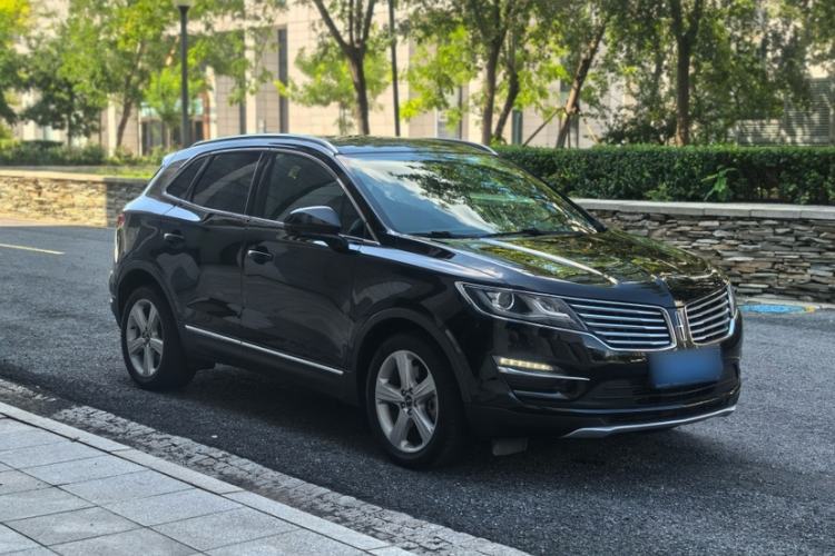 Used Lincoln MKC 2017 2.0T Two-Wheel Drive Deluxe Edition Exterior 2